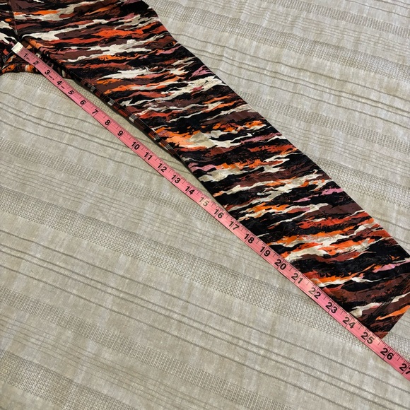 Lululemon Lunar New Year Align High-Rise Pant/Legging 25" SIZE 4 - Picture 13 of 13